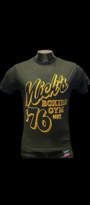 REMERA - MICK ROCKY - HOMBRE - NEGRO