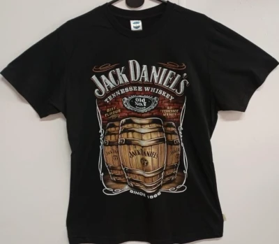 REMERA - JACK DANIELS BARRIL  - HOMBRE - NEGRO