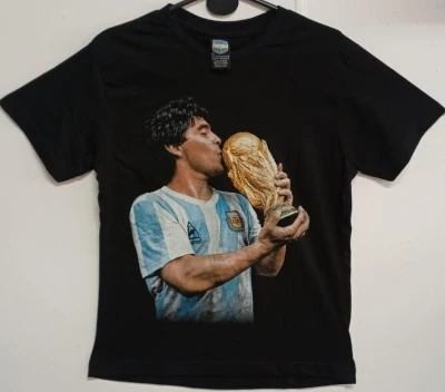 REMERA - MARADONA COPA - HOMBRE - NEGRO