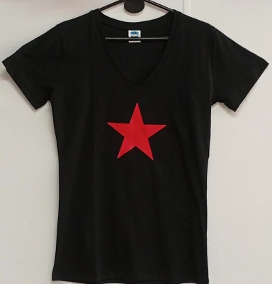 REMERA - ESTRELLA ROJA - MUJER - NEGRO