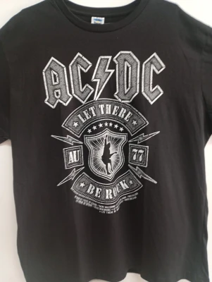 REMERA - AC DC ROCK - HOMBRE - NEGRO