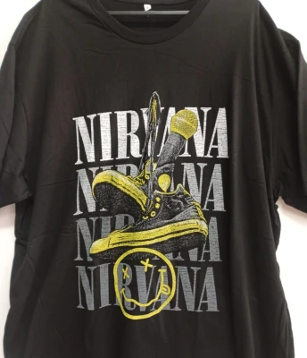 REMERA - NIRVANA ZAPATILLA - HOMBRE - NEGRO