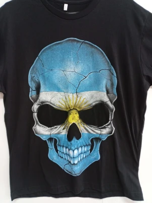 REMERA - CALAVERA ARGENTINA - HOMBRE - NEGRO