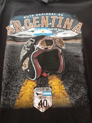 REMERA - RUTA 40 CASCO - HOMBRE - NEGRO