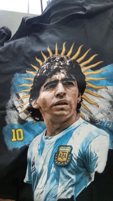 REMERA - MARADONA SOL - HOMBRE - NEGRO