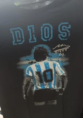 REMERA - D10S - HOMBRE - NEGRO