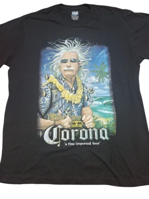 REMERA - CORONA - HOMBRE - NEGRO