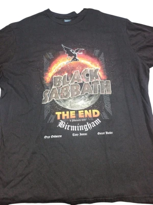 REMERA - BLACK SABBAT - HOMBRE - NEGRO