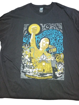 REMERA - LOS FUNDAMENTALISTAS - HOMBRE - NEGRO