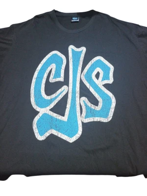 REMERA - CJS   - HOMBRE - NEGRO