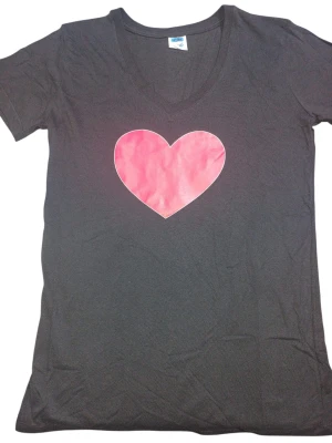 REMERA - CORAZON  - MUJER - NEGRO